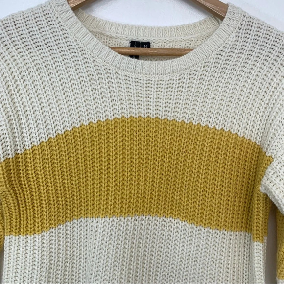 Moon Madison Womans Sweater Small Crop Color Block Waffle Knit 3/4 Sleeve Soft - Picture 2 of 10